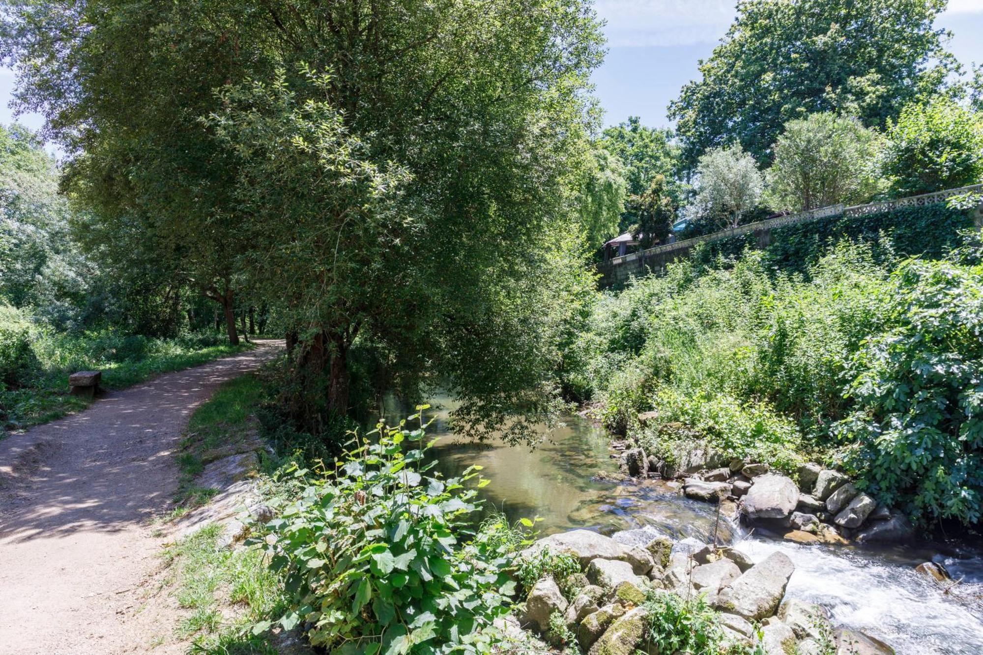 Hermoso Molino Restaurado A Pie Del Rio En Vigo Eksteriør billede